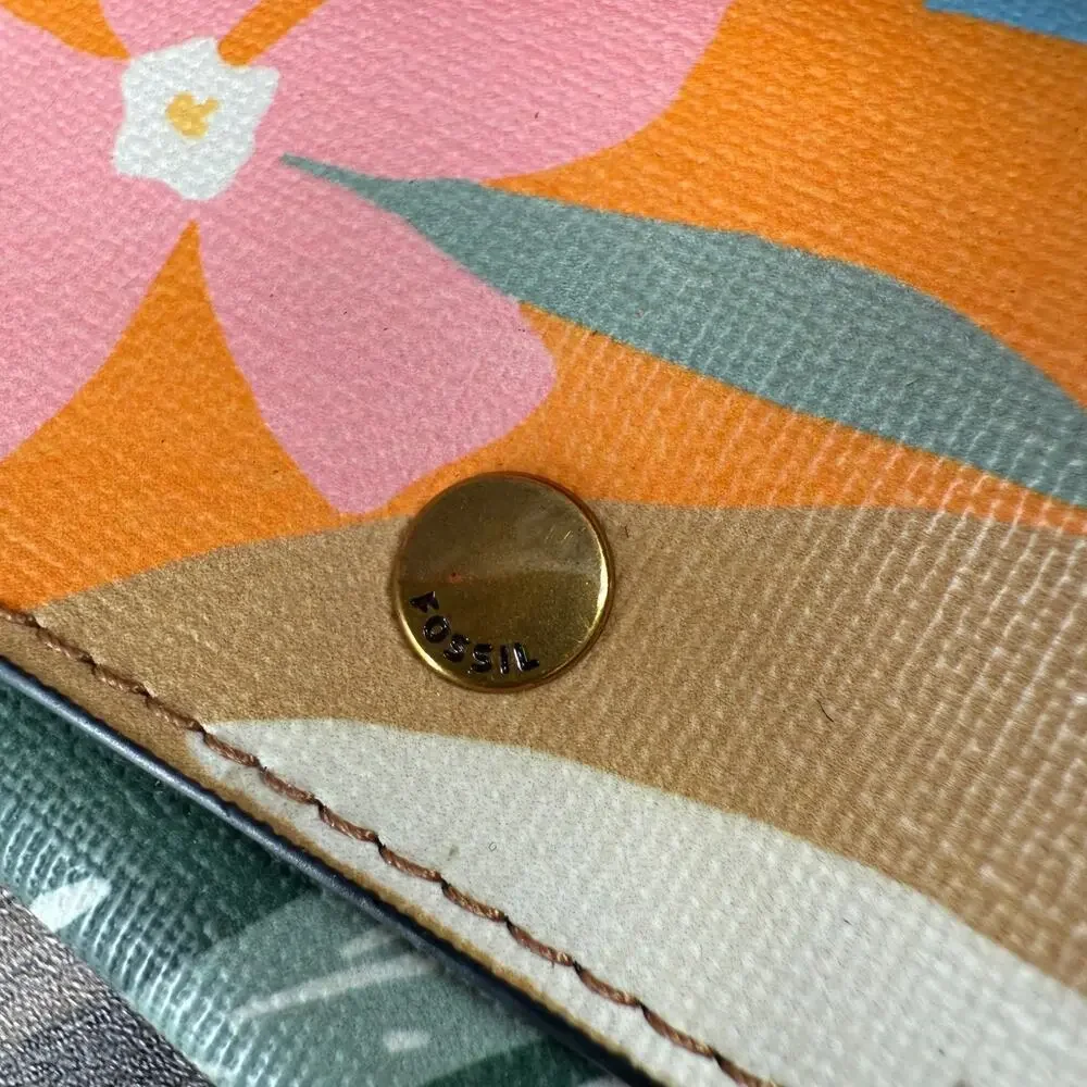 Fossil Rio 3-In-1 Wristlet Accessory Set - Picture 13 of 14